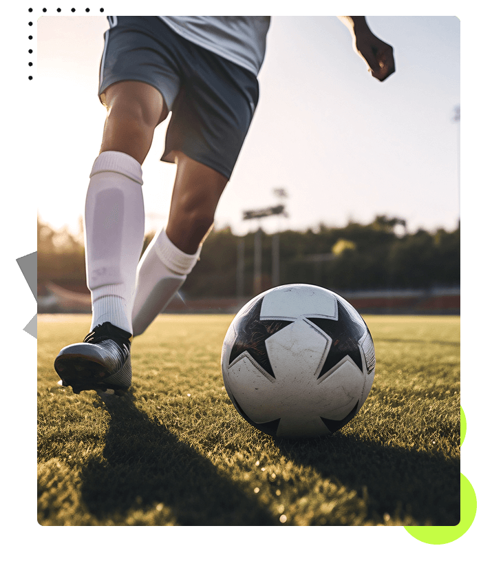 Jovem brasileira praticando beach tennis